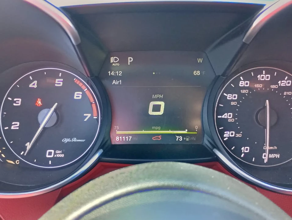 2017 Alfa Romeo Giulia - Image 15 of 20