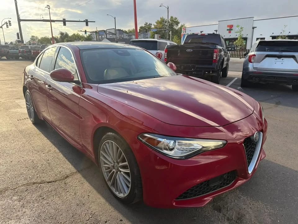 2017 Alfa Romeo Giulia - Image 7 of 11
