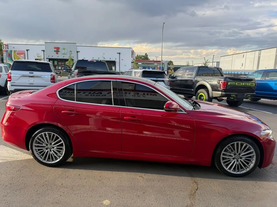 2017 Alfa Romeo Giulia - Image 6 of 11