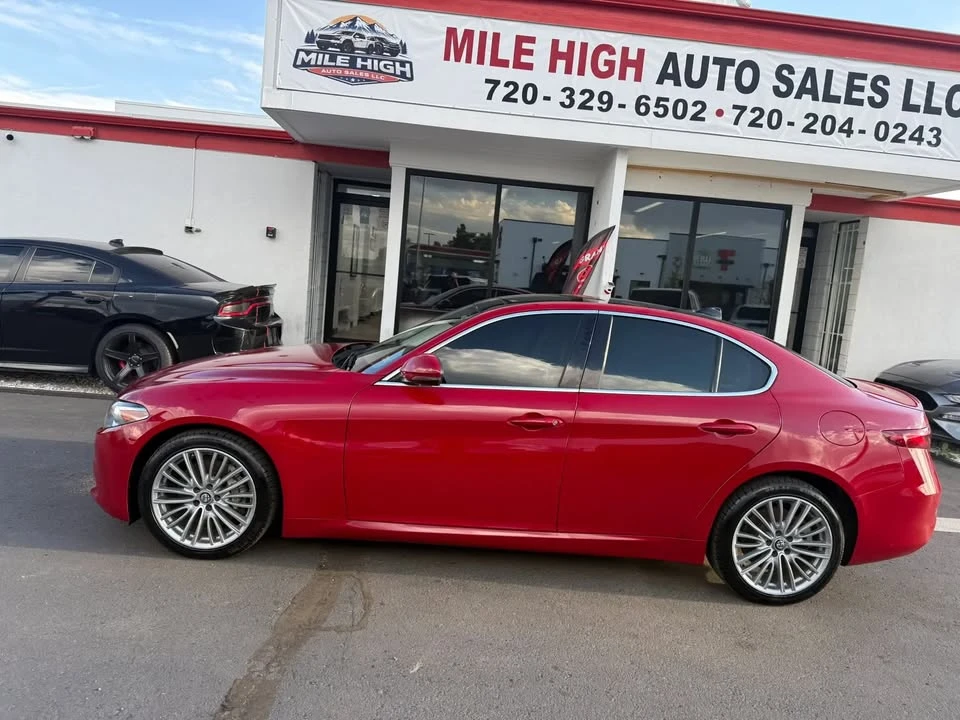 2017 Alfa Romeo Giulia - Image 2 of 11