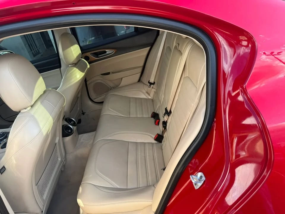 2017 Alfa Romeo Giulia - Image 11 of 11