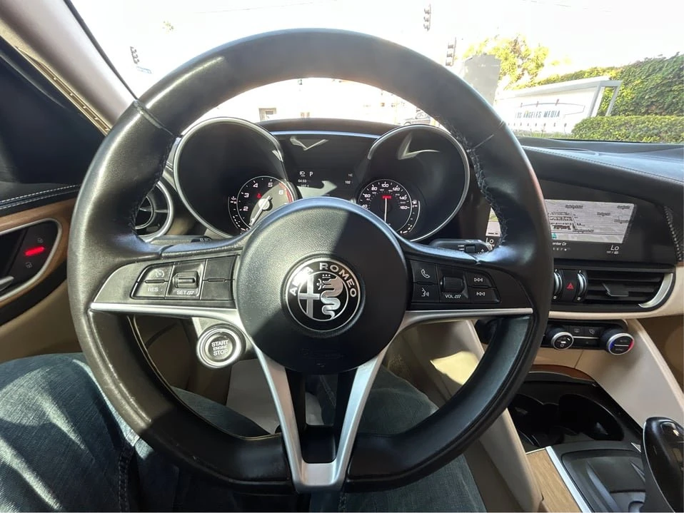 2017 Alfa Romeo Giulia - Image 20 of 20