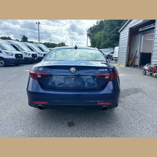 2017 Alfa Romeo Giulia - Image 6 of 12