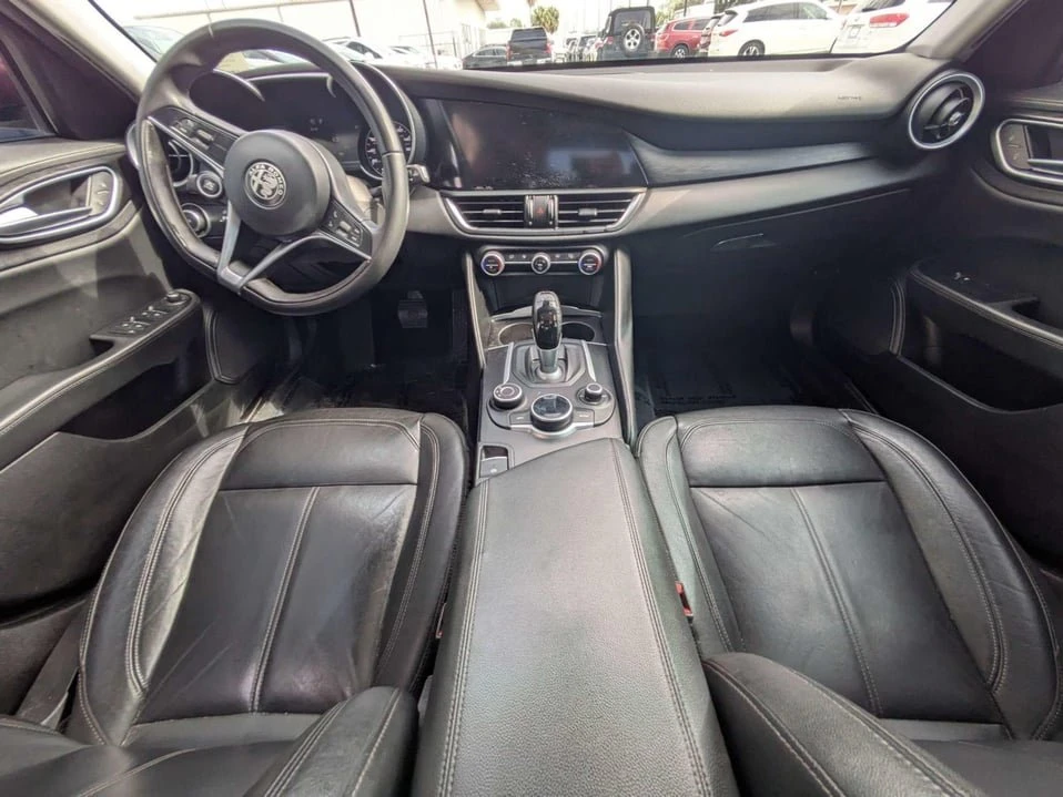 2017 Alfa Romeo Giulia - Image 13 of 20
