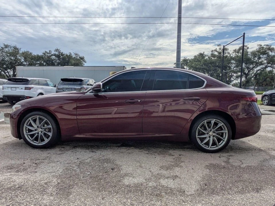 2017 Alfa Romeo Giulia - Image 6 of 20