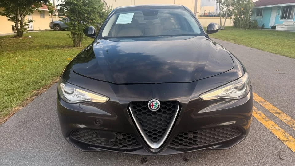 2017 Alfa Romeo Giulia - Image 2 of 10