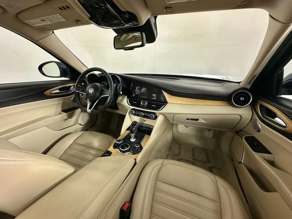 2017 Alfa Romeo Giulia - Image 2 of 15