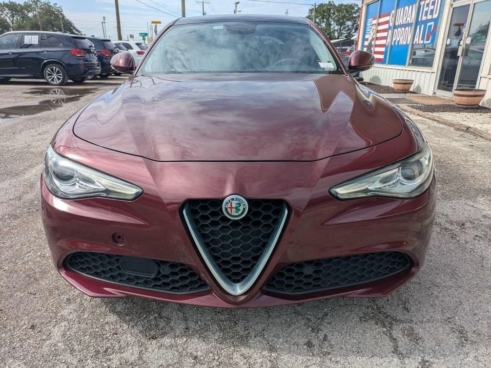 2017 Alfa Romeo Giulia - Image 8 of 20