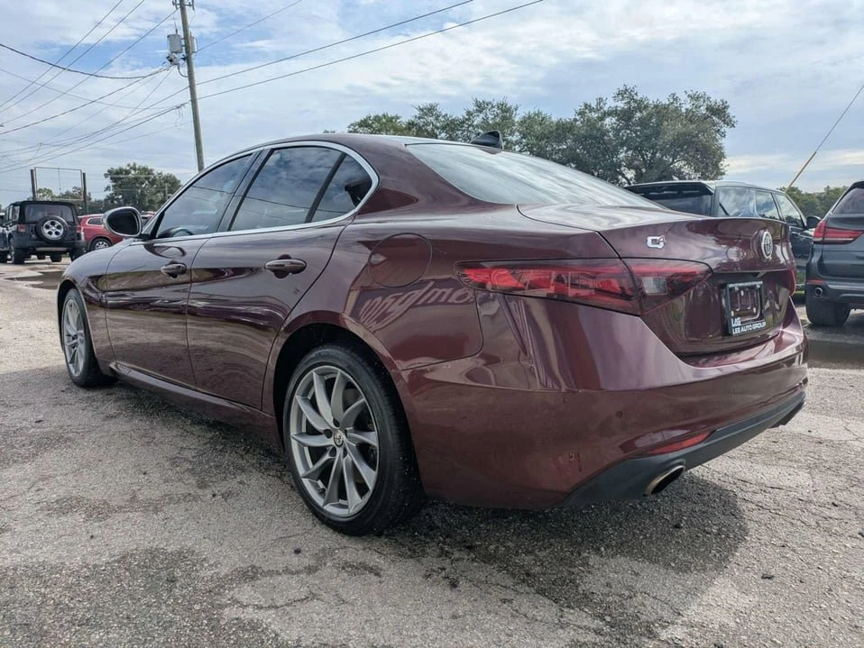 2017 Alfa Romeo Giulia - Image 5 of 20