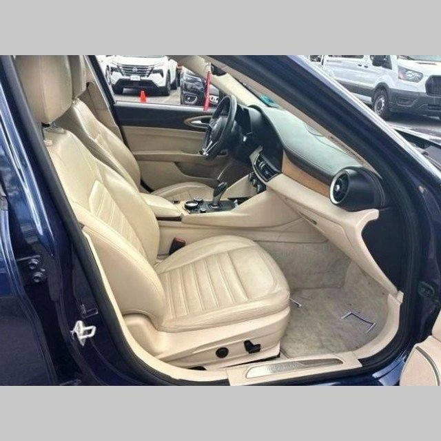 2017 Alfa Romeo Giulia - Image 10 of 12