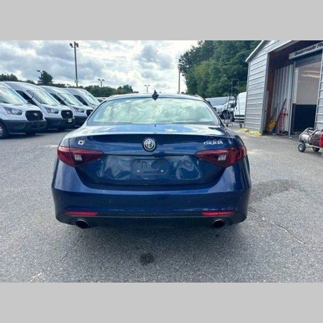 2017 Alfa Romeo Giulia - Image 6 of 12