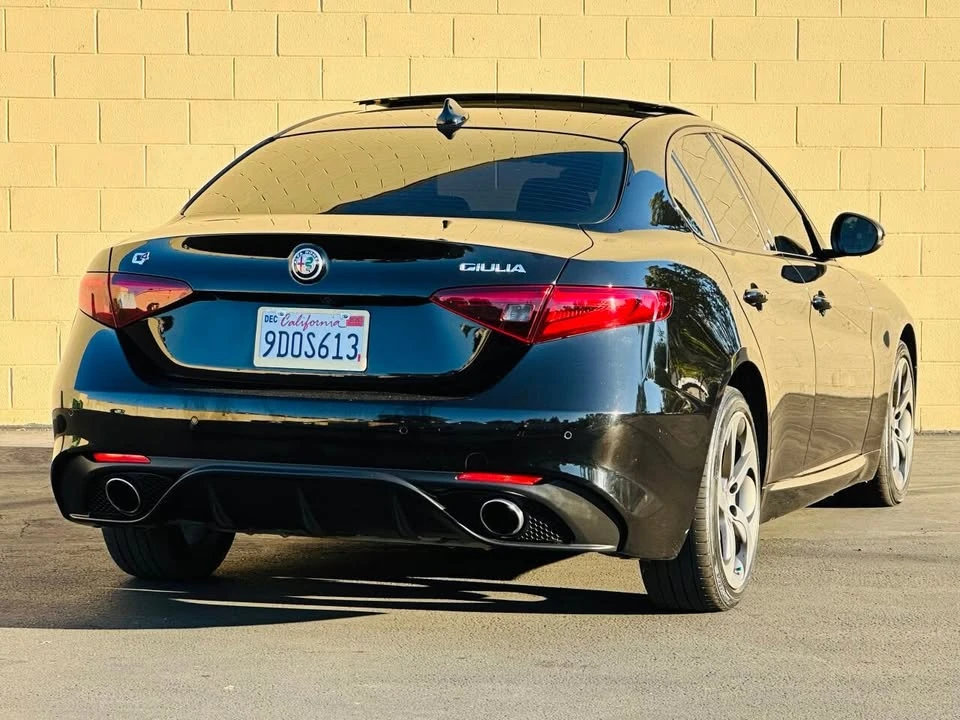 2017 Alfa Romeo Giulia - Image 7 of 20