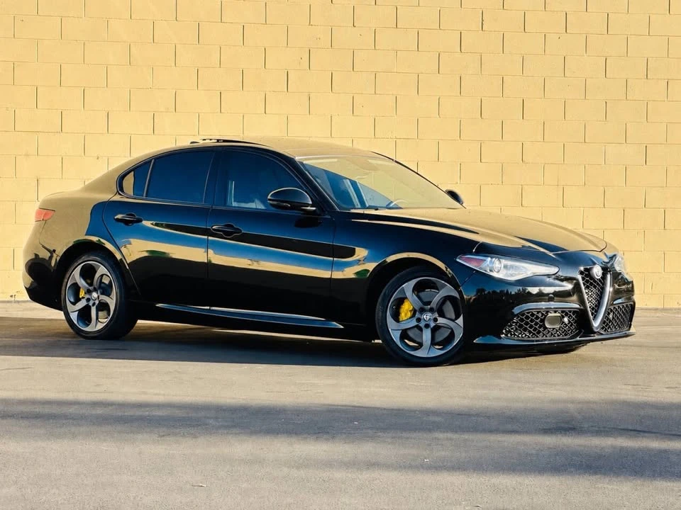 2017 Alfa Romeo Giulia - Image 2 of 20