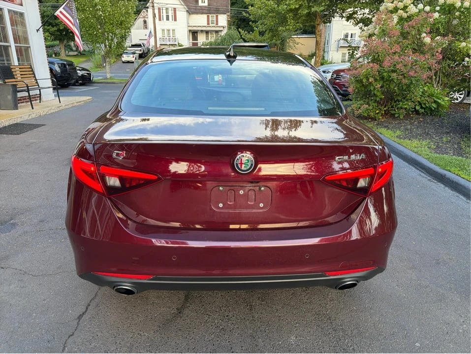 2017 Alfa Romeo Giulia - Image 6 of 20
