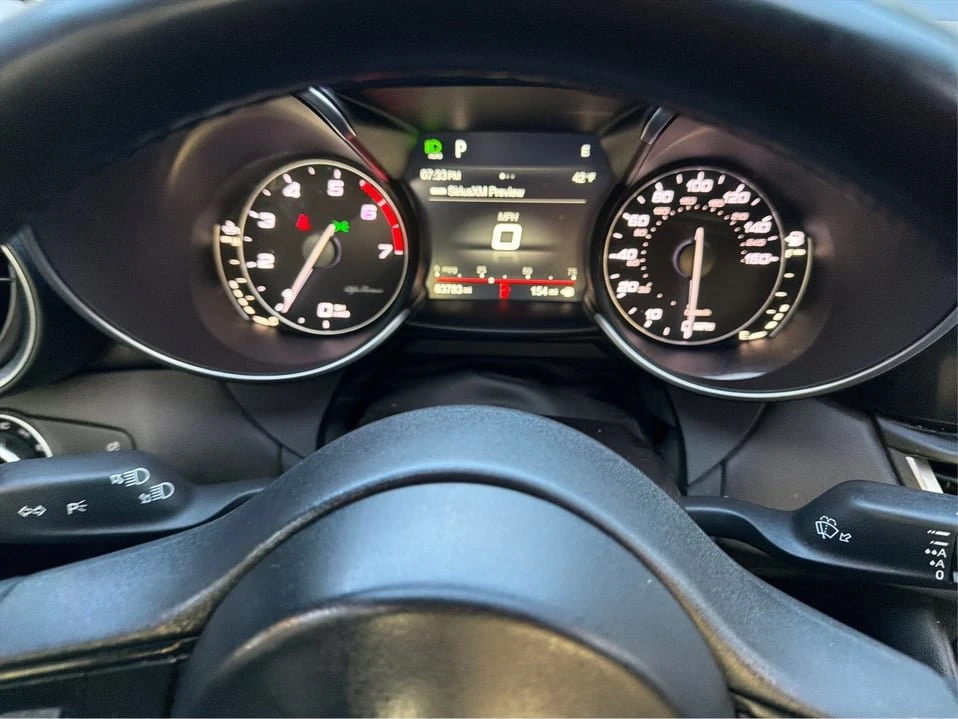 2017 Alfa Romeo Giulia - Image 16 of 20