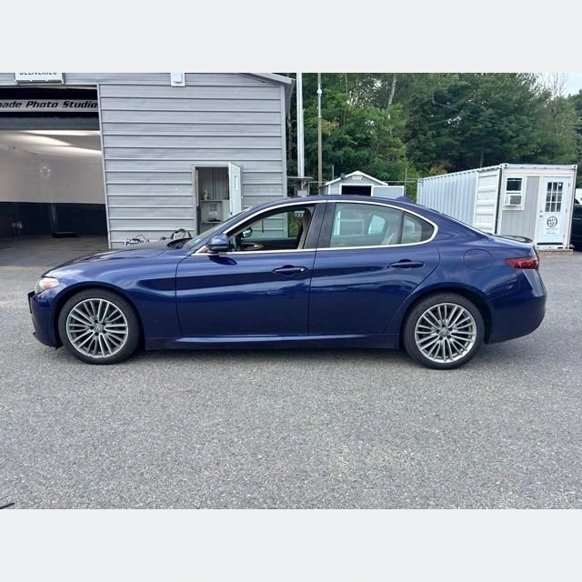 2017 Alfa Romeo Giulia - Image 4 of 12