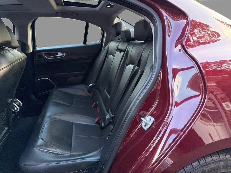 2017 Alfa Romeo Giulia - Image 10 of 20