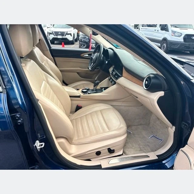 2017 Alfa Romeo Giulia - Image 10 of 12