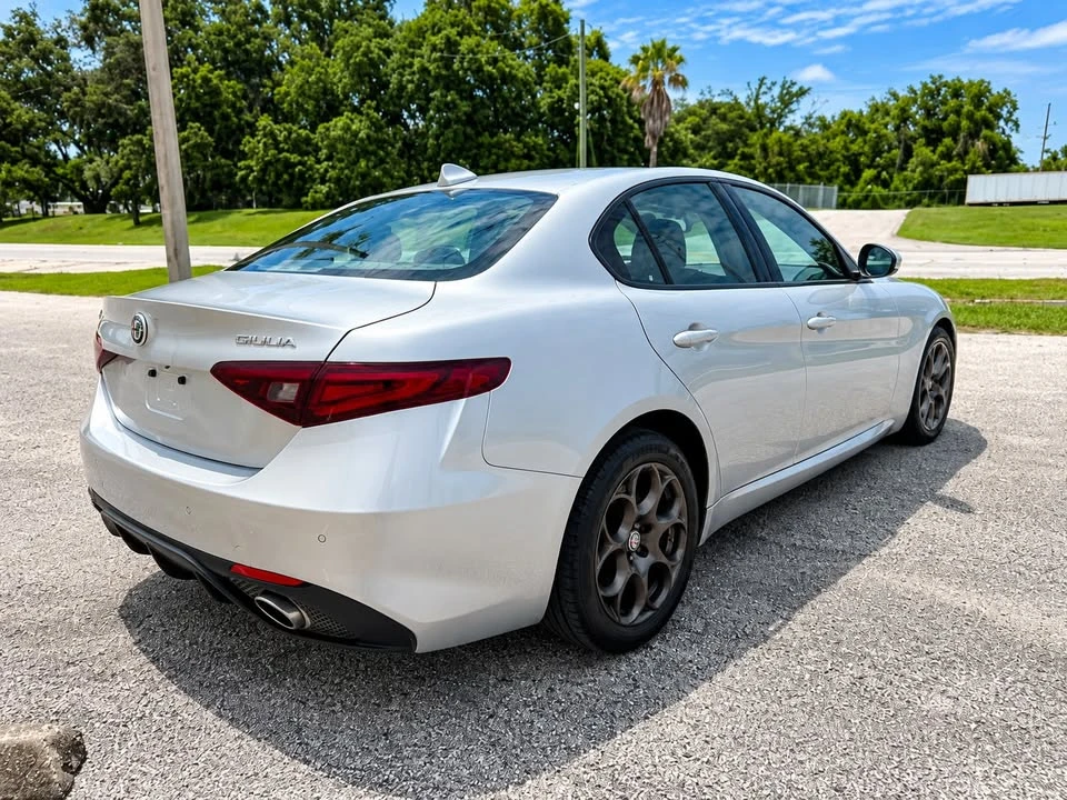 2017 Alfa Romeo Giulia - Image 4 of 16