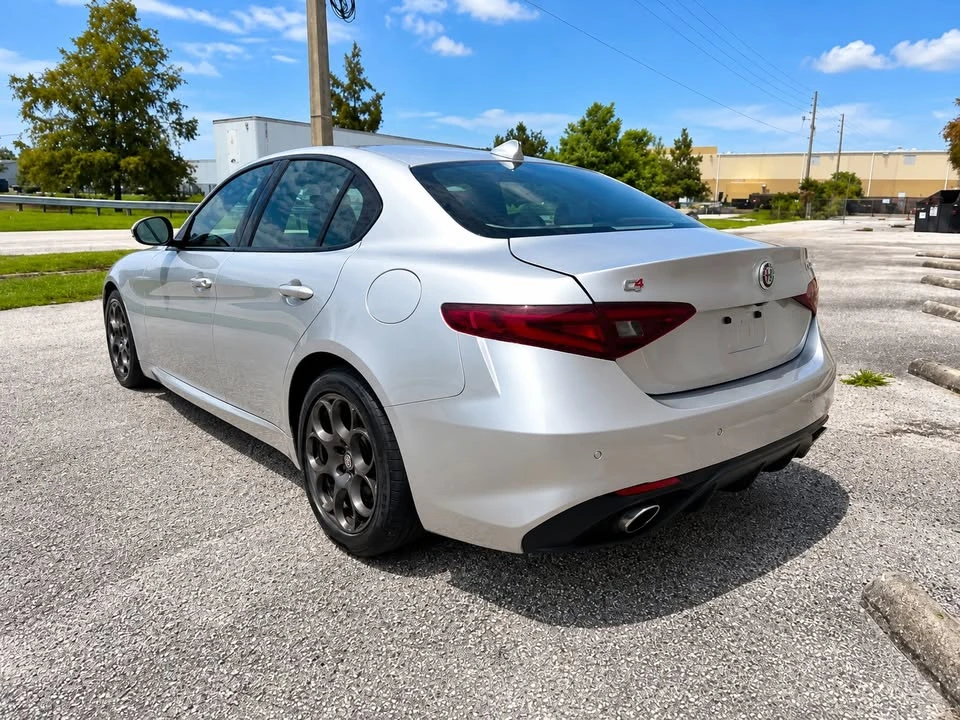 2017 Alfa Romeo Giulia - Image 6 of 16