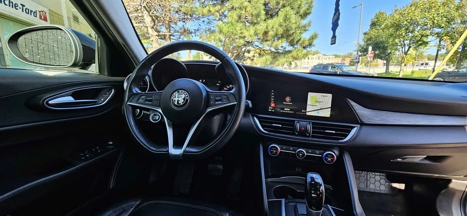 2017 Alfa Romeo Giulia - Image 12 of 20