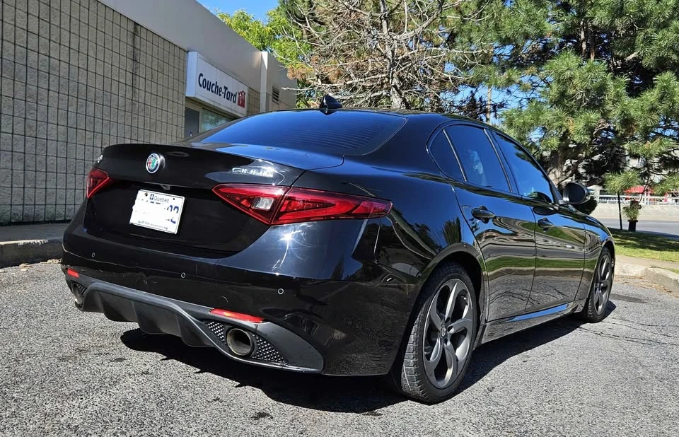 2017 Alfa Romeo Giulia - Image 8 of 20