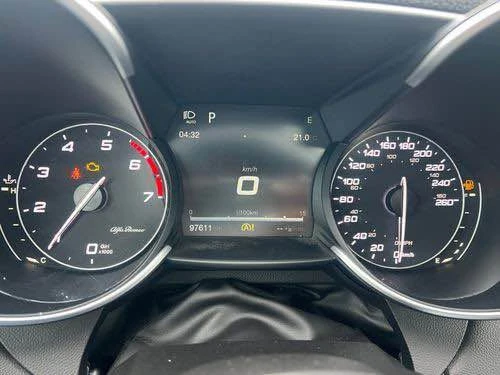 2017 Alfa Romeo Giulia - Image 12 of 14