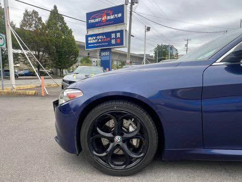 2017 Alfa Romeo Giulia - Image 9 of 14