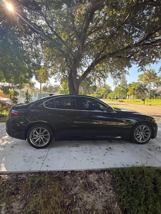 2017 Alfa Romeo Giulia - Image 4 of 20