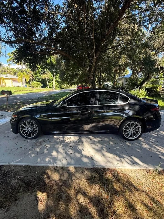 2017 Alfa Romeo Giulia - Image 5 of 20