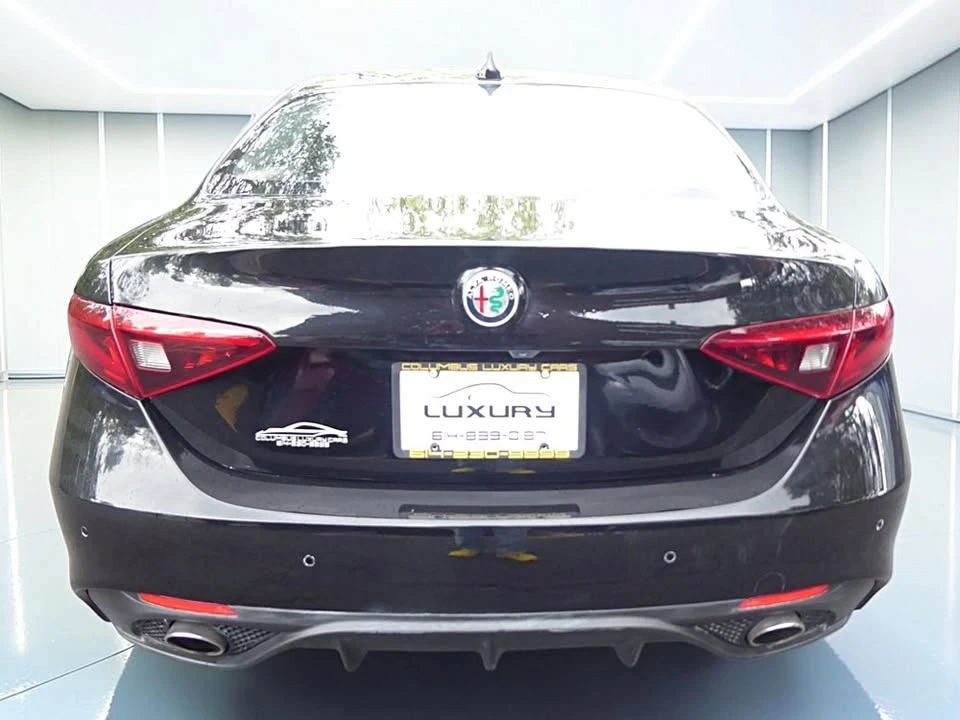 2017 Alfa Romeo Giulia - Image 5 of 14