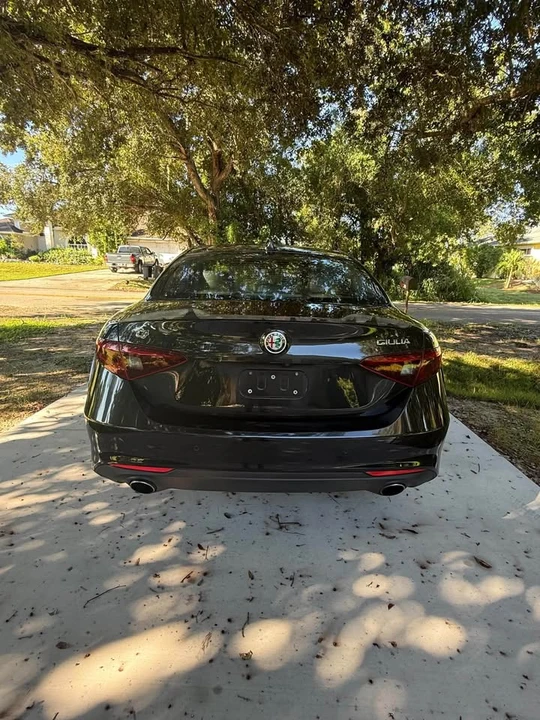 2017 Alfa Romeo Giulia - Image 9 of 20