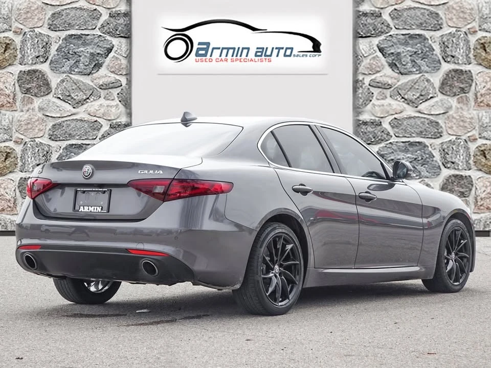 2017 Alfa Romeo Giulia - Image 5 of 20