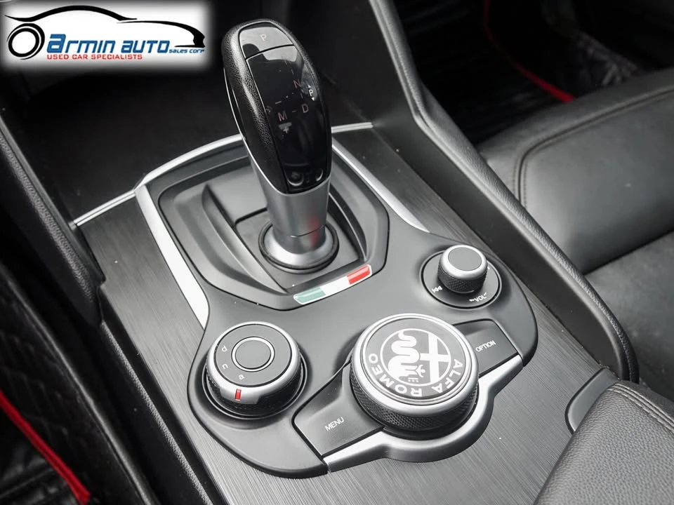 2017 Alfa Romeo Giulia - Image 19 of 20