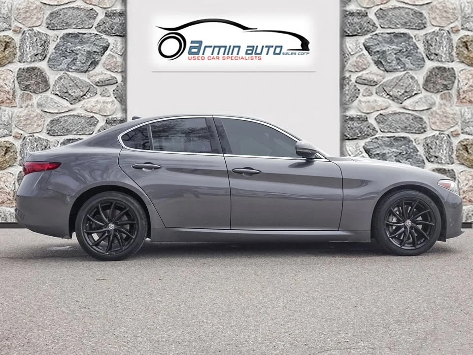 2017 Alfa Romeo Giulia - Image 4 of 20
