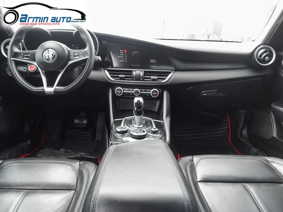 2017 Alfa Romeo Giulia - Image 8 of 20
