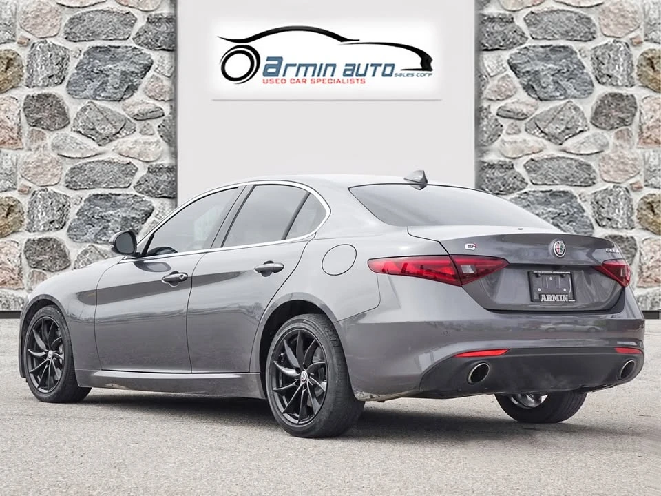 2017 Alfa Romeo Giulia - Image 7 of 20