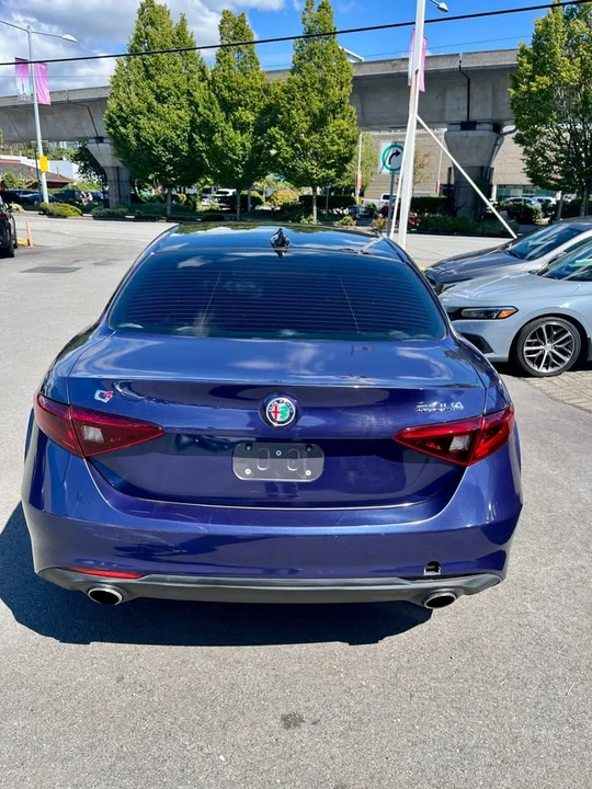 2017 Alfa Romeo Giulia - Image 8 of 17