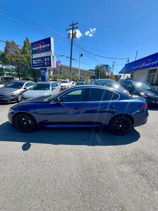 2017 Alfa Romeo Giulia - Image 2 of 17