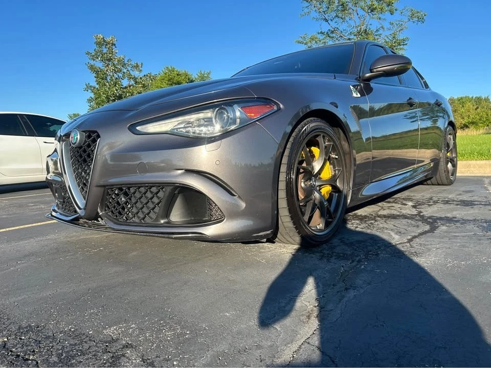 2017 Alfa Romeo Giulia Quadrifoglio - Image 2 of 31