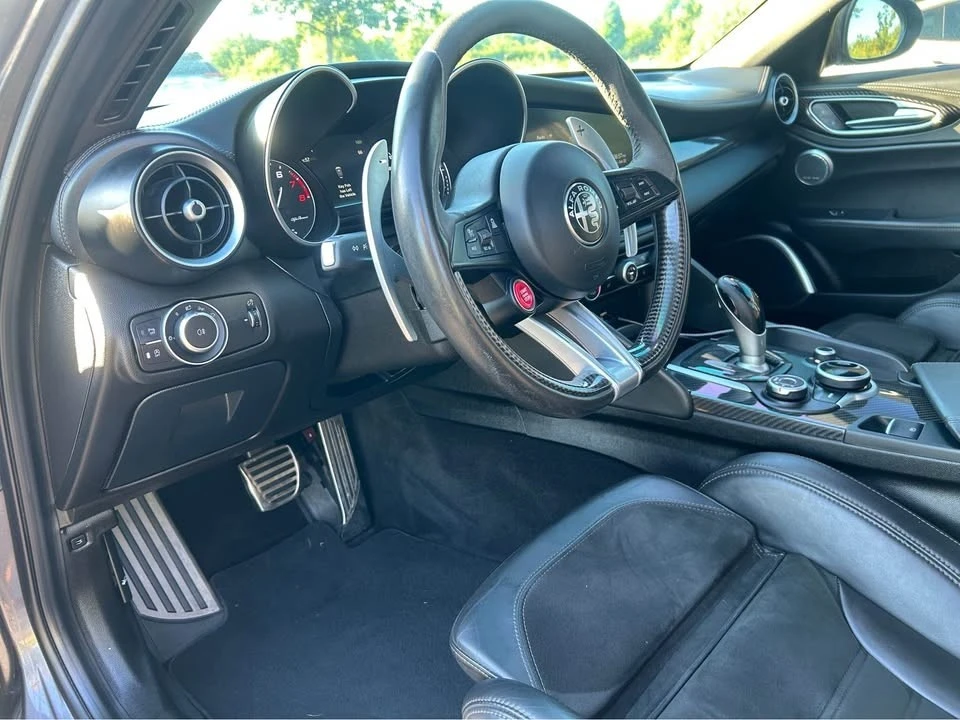 2017 Alfa Romeo Giulia Quadrifoglio - Image 12 of 31