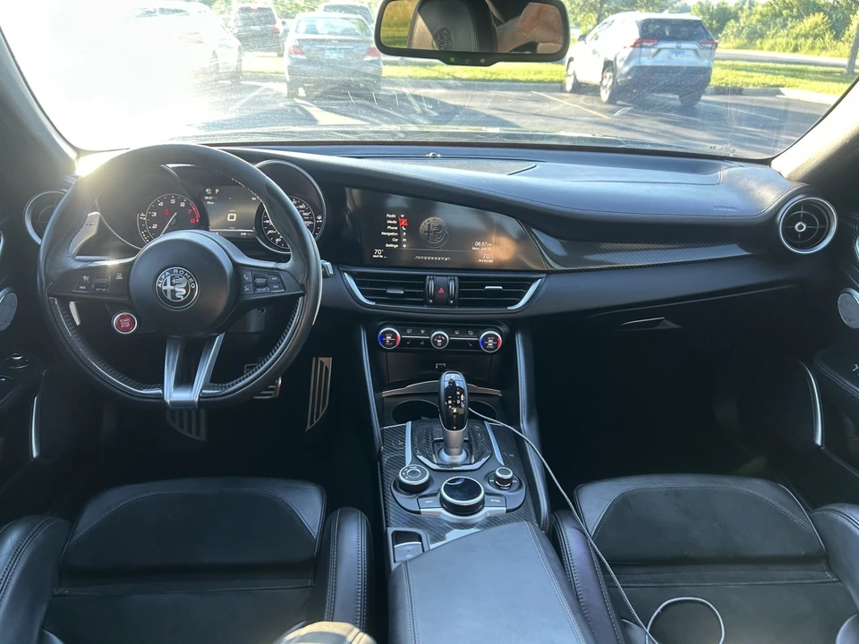 2017 Alfa Romeo Giulia Quadrifoglio - Image 25 of 31