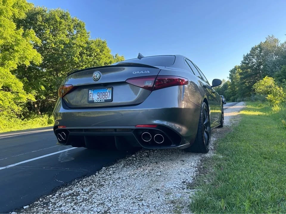 2017 Alfa Romeo Giulia Quadrifoglio - Image 10 of 31