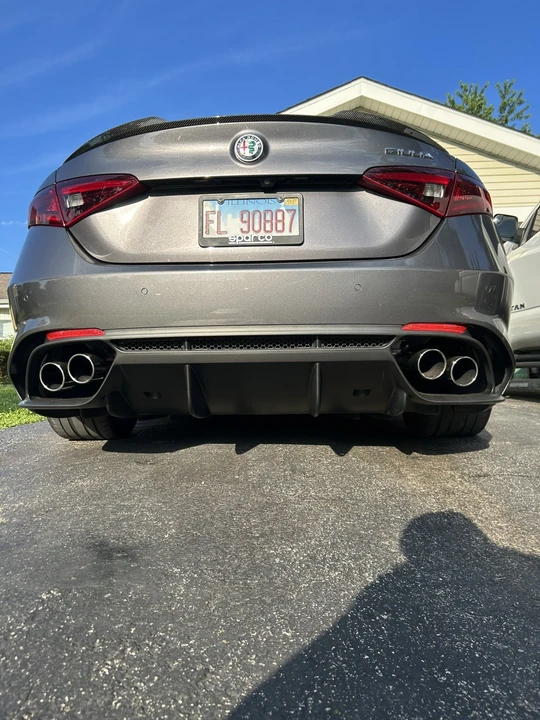 2017 Alfa Romeo Giulia Quadrifoglio - Image 28 of 31