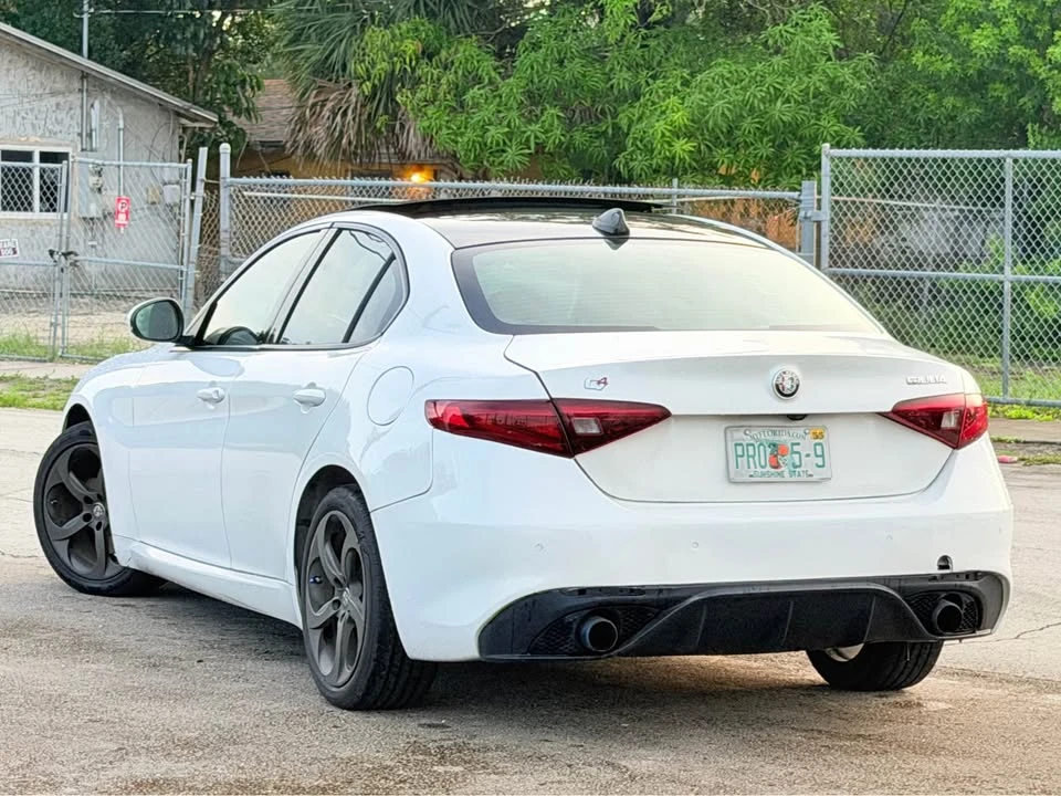 2017 Alfa Romeo Giulia Quadrifoglio - Image 8 of 14
