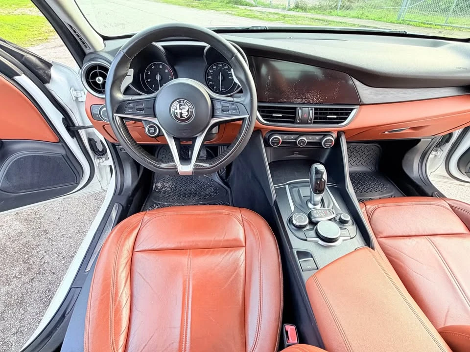 2017 Alfa Romeo Giulia Quadrifoglio - Image 6 of 14