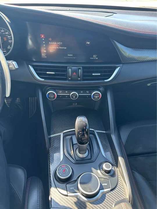 2017 Alfa Romeo Giulia Quadrifoglio - Image 7 of 9