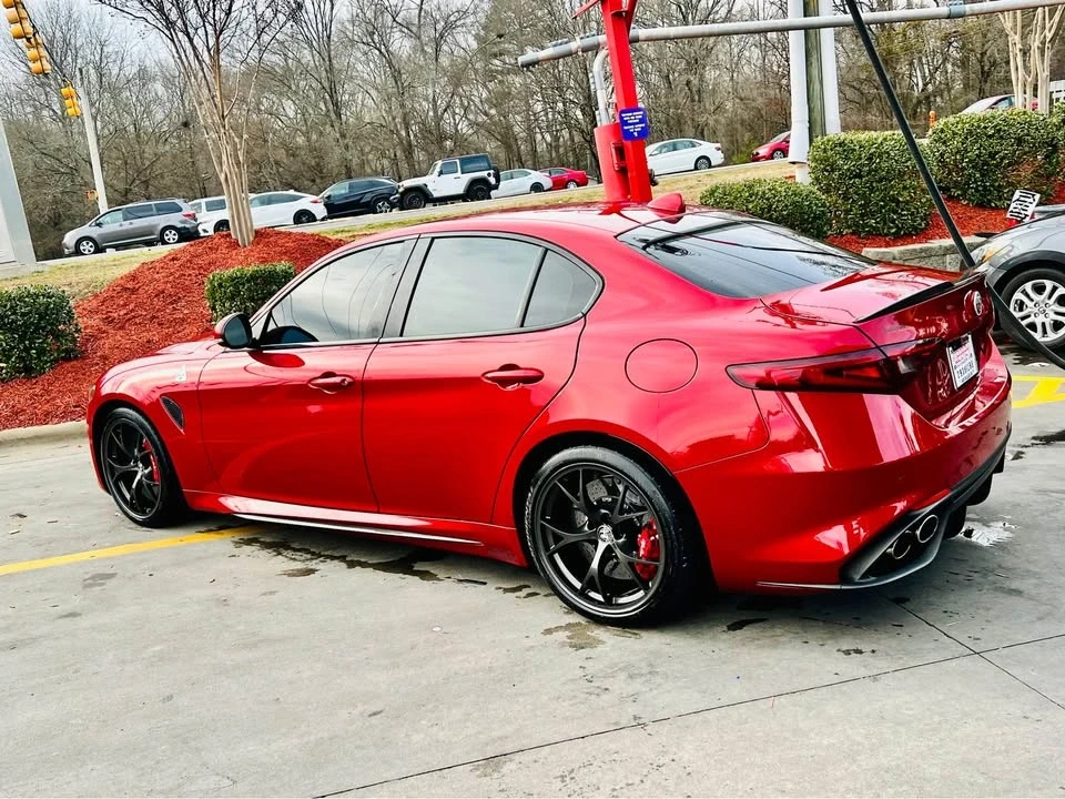 2017 Alfa Romeo Giulia Quadrifoglio - Image 5 of 7