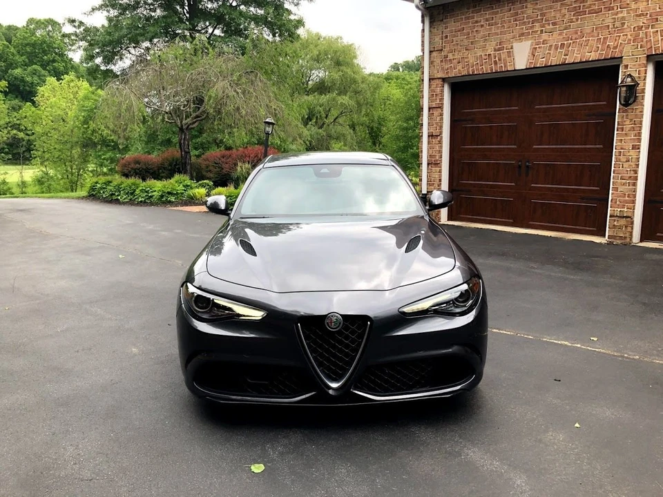 2017 Alfa Romeo Giulia Quadrifoglio - Image 4 of 18