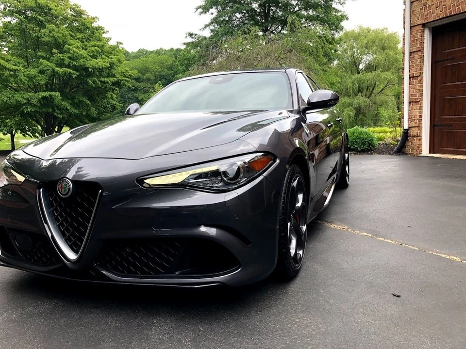 2017 Alfa Romeo Giulia Quadrifoglio - Image 5 of 18